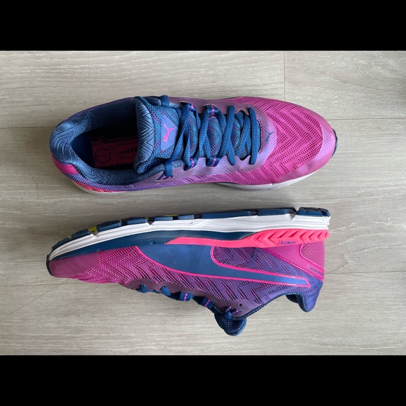 Puma’s Speed 600 Ignite 2 Women’s Running Sneakers - Picture 3 of 4